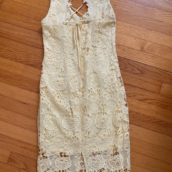 premier amour sleeveless lace sheath dress